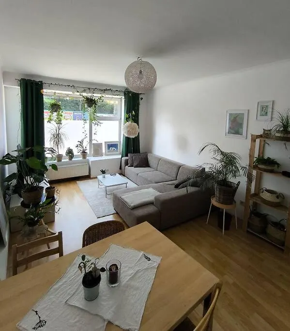 Bright Flat Next To Schoenbrunn location